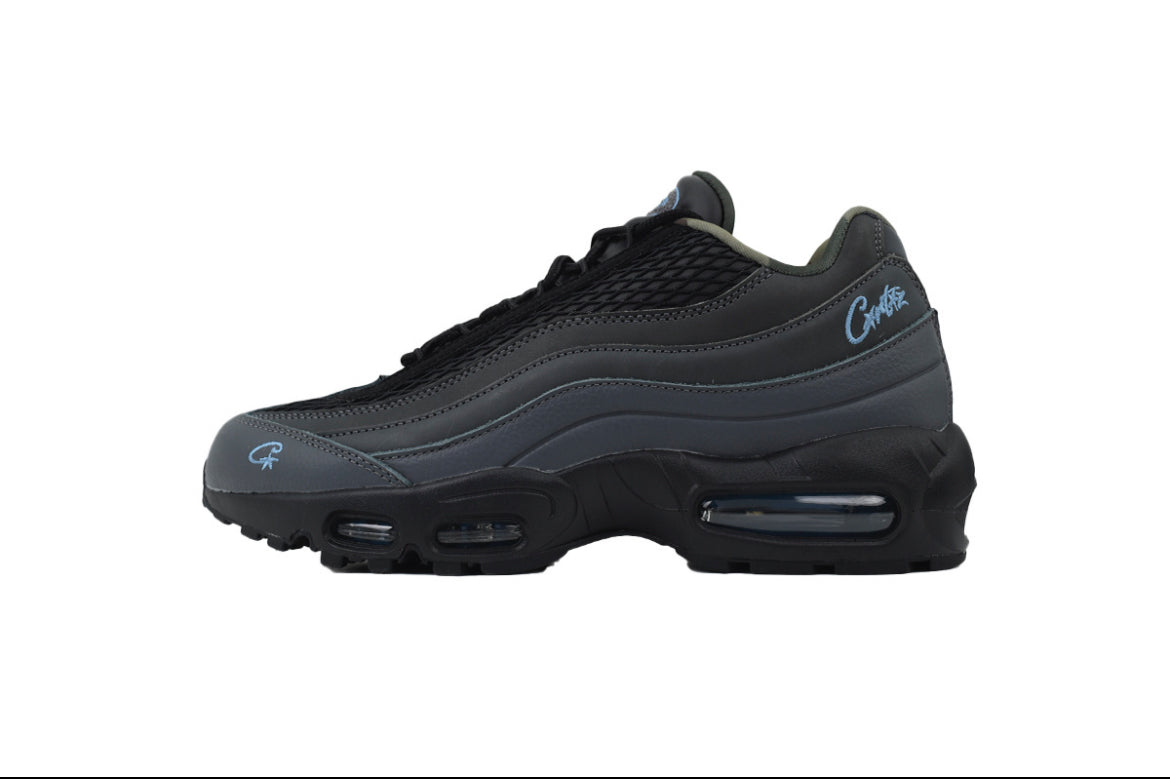 SCARPE NI*E 95
